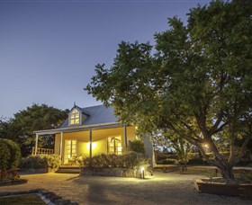 Vineyard Cottages and Cafe - Hotel Accommodation